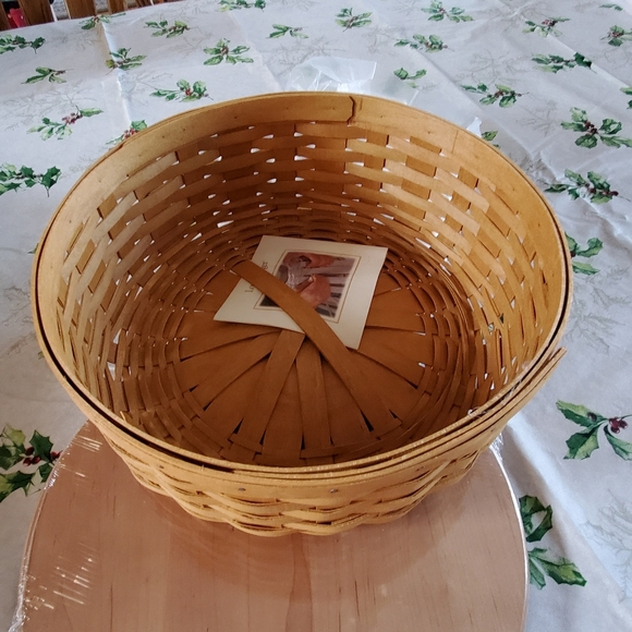 Longaberger 11 inch Round Keeping Combo - Picture 5 of 5